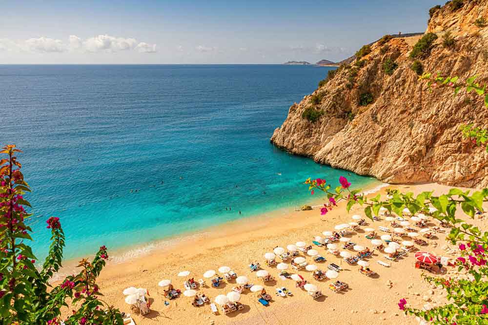 Hidden Coves and Small Beaches Along the Riviera